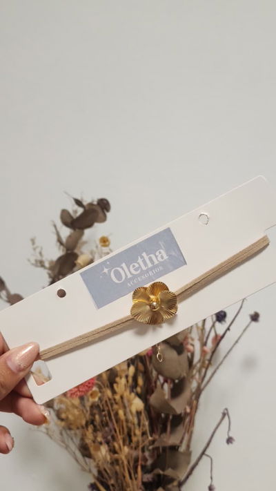Collar Gamuza Flor