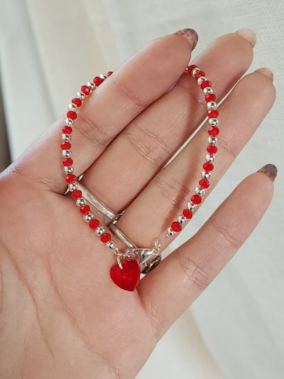 Pulsera Cristales Rojos y Corazón