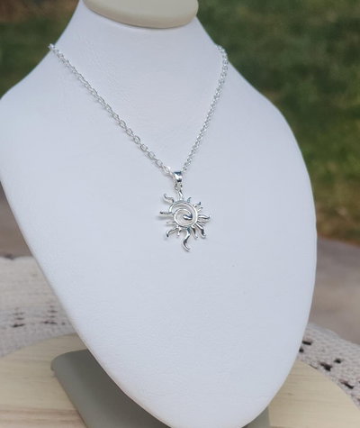 Collar Sol Espiral