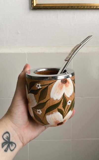 Mate pintado a mano con virola