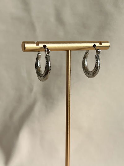 AROS ARGOLLAS CLASICAS PLATEADAS