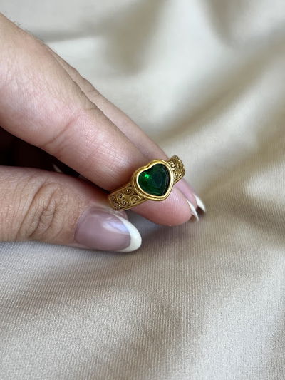 ANILLO CORAZON ESMERALDA 