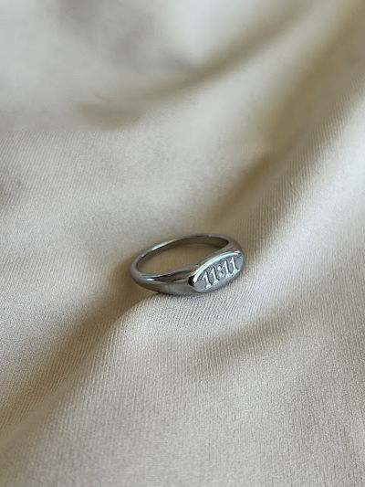 ANILLO 11:11 PLATEADO TALLE 18