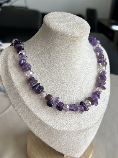 COLLAR AMATISTA NATURAL