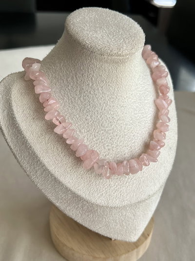 COLLAR DE CUARZO ROSA NATURAL