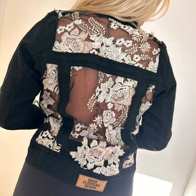 CAMPERA NEGRA BOTÁNICA EDICIÓN #20
