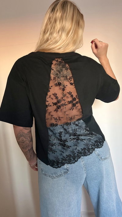 REMERA CON TUL BORDADO EDICIÓN #1