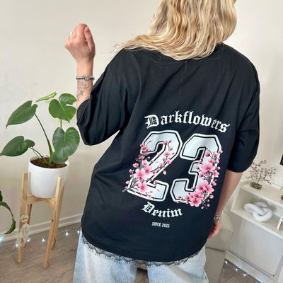 Remera over 23 con flores 
