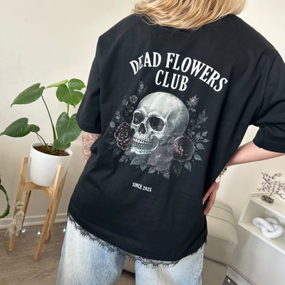 Remera over calavera 
