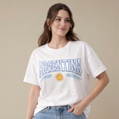 REMERA REINA CLASICA ARGENTINA LAURELES 