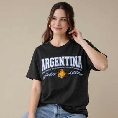 REMERA REINA CLASICA ARGENTINA LAURELES 