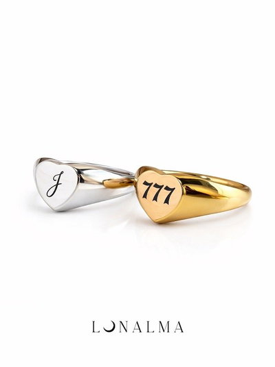 Anillo sello corazón dorado