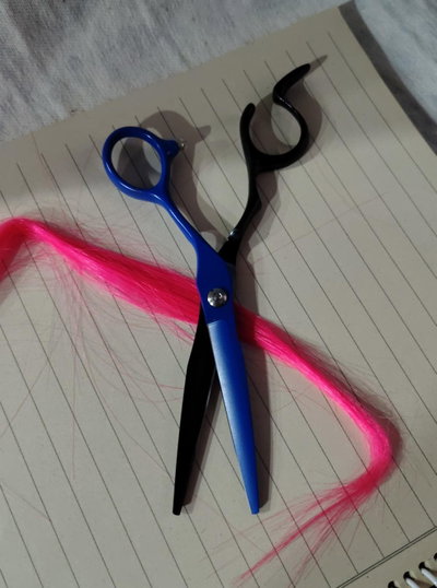 Tijera  de corte Azul combinada con negro 
