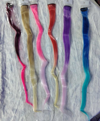 Mechones de colores con peineta