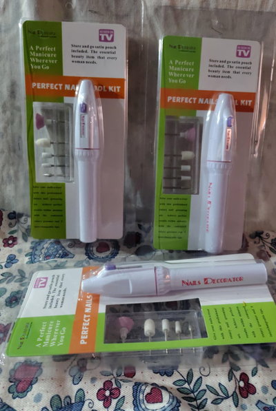Torno lápiz  manicure a batería con 5 fresas y un sobre para guardar 
