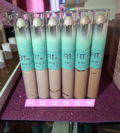 Correctores de ojeras liquido con iluminador fit me make up
