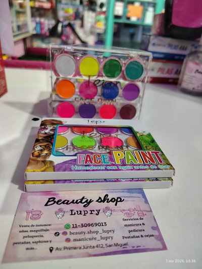 Maquillaje artístico face paint redondo