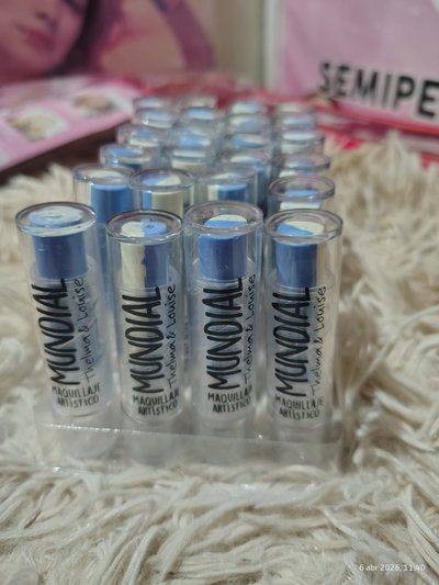 Labiales celeste y blanco