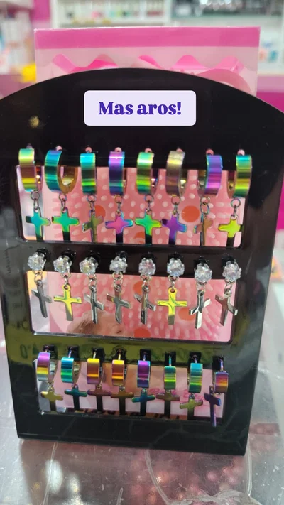 Aros acero quirúrgico cruz tornasol , plateado con piedra 