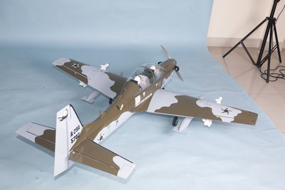 Avión RC Super Tucano SEA126 1.65m Motor .91–1.00 2T / 1.00–1.25 4T