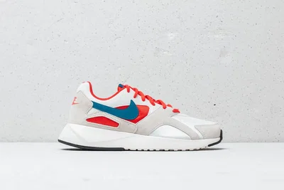 Zapatillas NIKE Pantheos 102