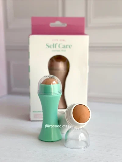 Roller facial anti brillo (absorbe la grasitud)