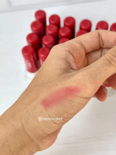 Balsamo cherry Thelma & Louise dupe Nivea