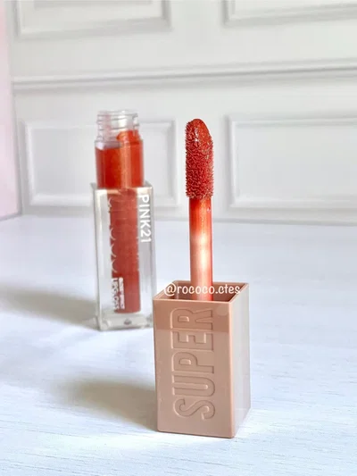 Súper gloss Pink 21 dupe Lifter gloss