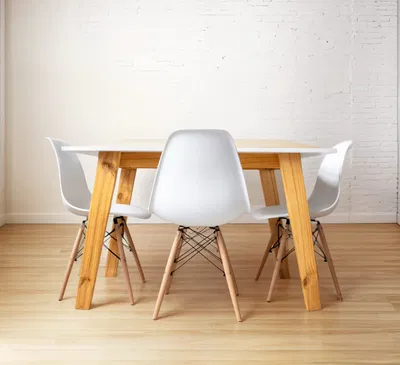 MESA 1.20 CON 4 SILLAS EAMES BLANCAS