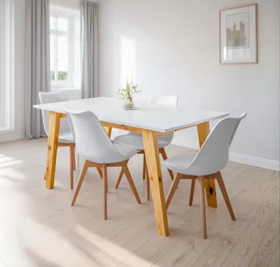 MESA 1.20 CON 4 SILLAS TULIP BLANCAS