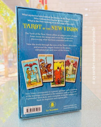 Tarot of the new vision, en inglés. Lo Scarabeo