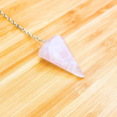 Péndulo de cuarzo rosa