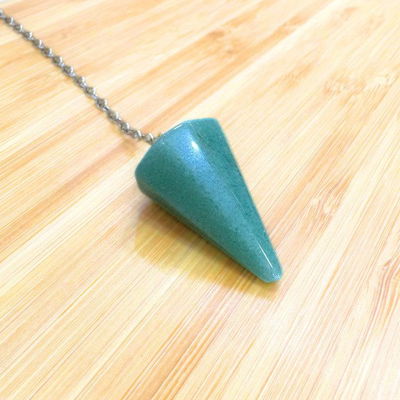 Péndulo de cuarzo verde