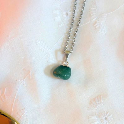 Collar cuarzo verde rolado