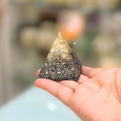 Mini orgón piramide de 4 lados