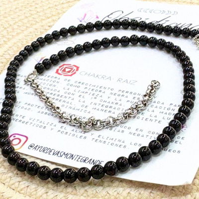 Collar bolitas de Obsidiana negra