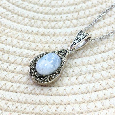 Collar pirita con adularia