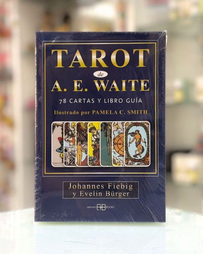 Kit Tarot Rider A E Waite. Mazo y manual. Arkano Books