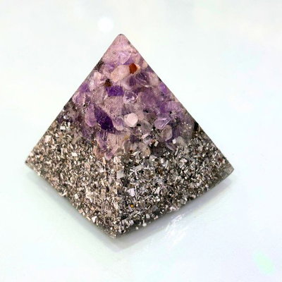 Mini orgón piramide de 4 lados