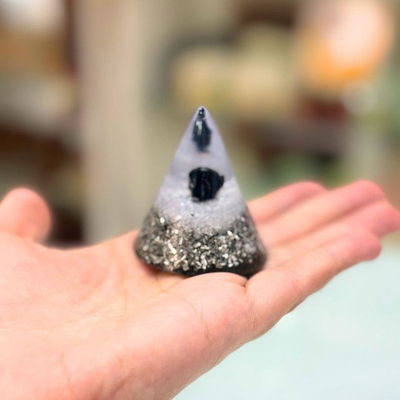 Orgón piramide conica chica