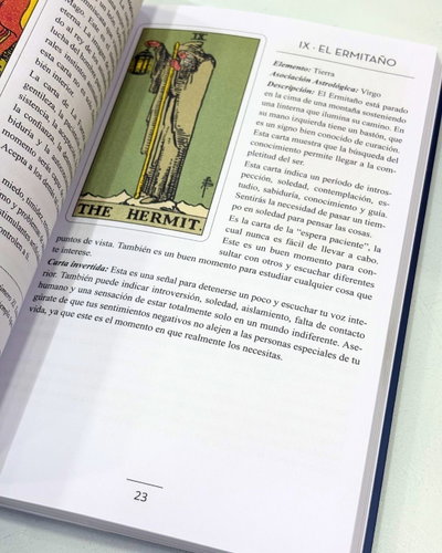 Descubre el tarot una carta a la vez. Richard Webster. Editorial Lo Scarabeo