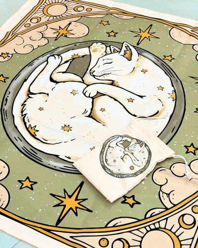 Paño para tarot gatito durmiendo