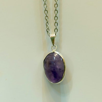 Collar de amatista mini medallón