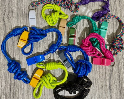 Pack x10 SILBATOS con cordón surtidos (120dB)