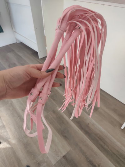 Latigo largo mango fino ROSA O ROJO 
