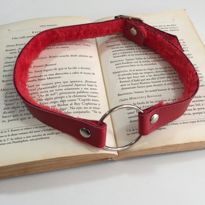 COLLAR CHOKER ARO PELUCHE 