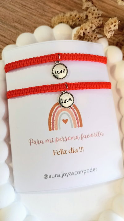 Pulseras x2 • Medallas Love