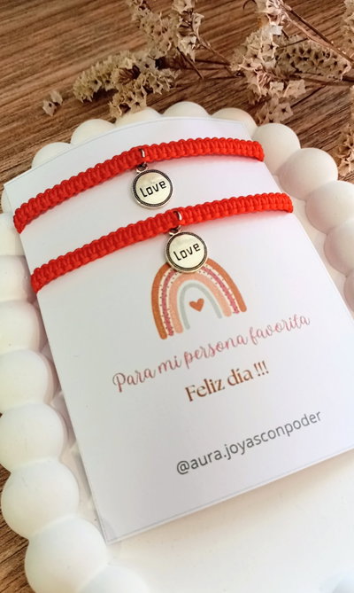 Pulseras x2 • Medallas Love