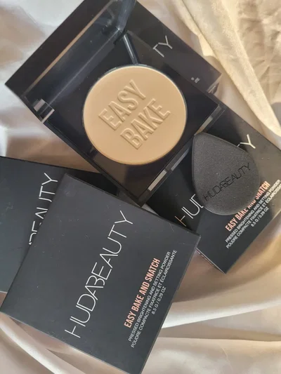 HUDA BEAUTY Easy bake and snatch