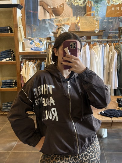 Campera con Aplique